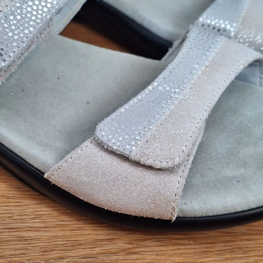 SAS Nudu Women's 10.5 Narrow Slingback Sandals White Cream Sparkle Leather USA
